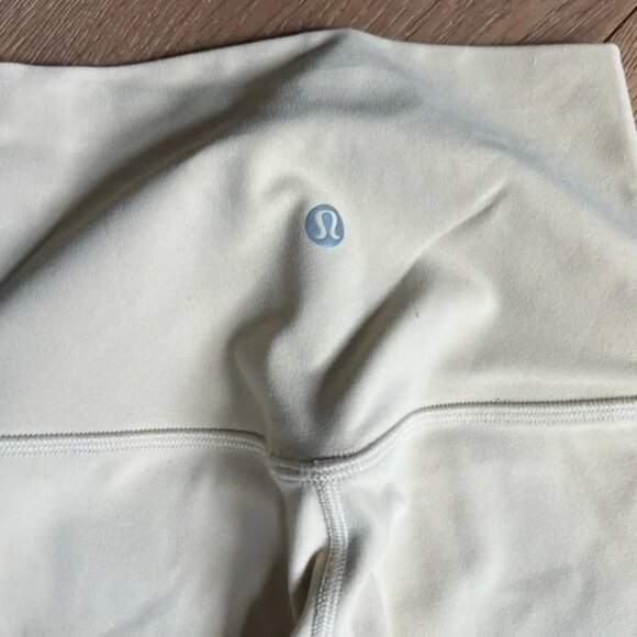 Lululemon Align™ High-Rise Pant 25" Legging in Prosecco Size 0 - Picture 4 of 4
